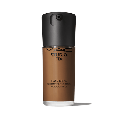 Mac Studio fix NC58 - image of product in a bottle on a transparent background