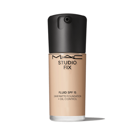 Mac Studio fix N4.5 - image of product in a bottle on a transparent background
