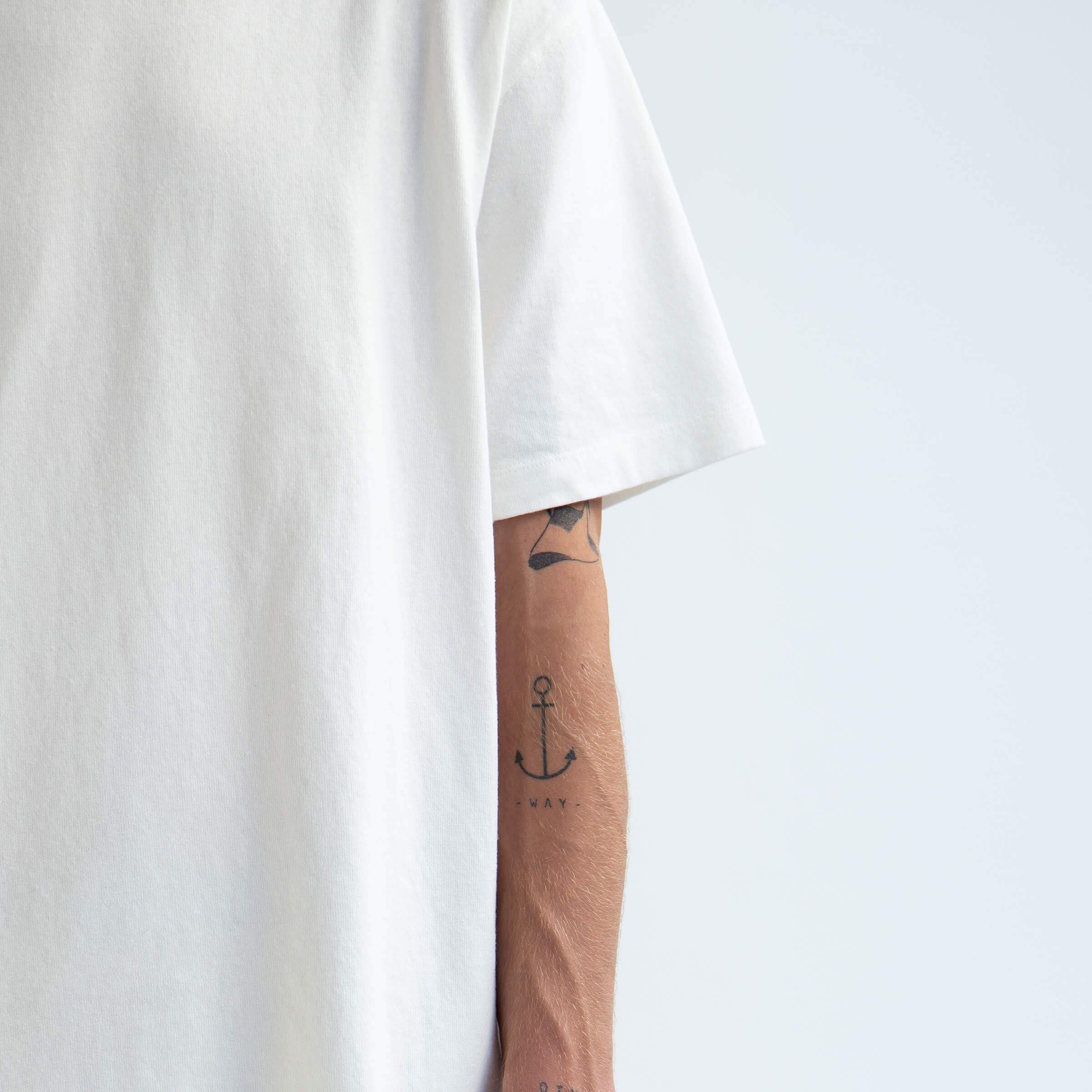 T-Shirt 220 GSM (TRANSLATED)