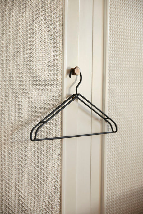 Apply Hangers Black/White (set of 2)