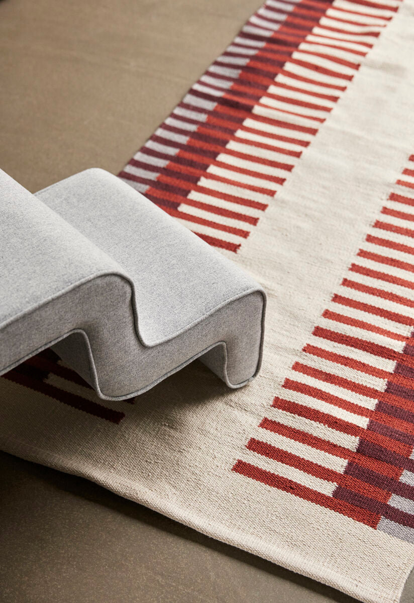 Wave Pouf Grey